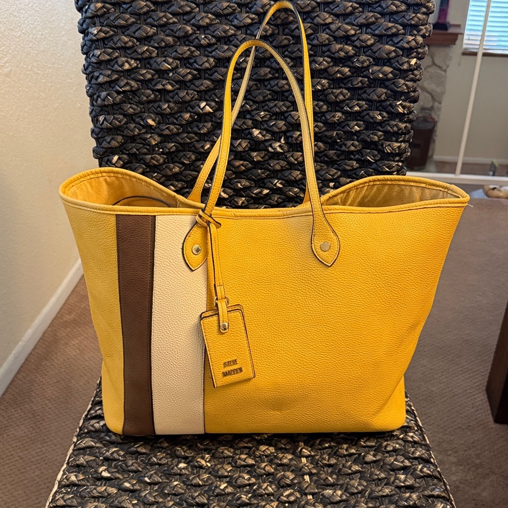 Steve Madden Large Tote W/ Mini Pouch - Mustard EUC